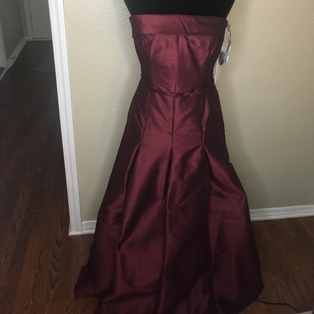 Gorgeous burgundy gown